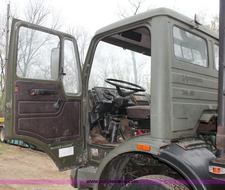 image for item H3674 1984 Mercedes Benz 2028 drill truck