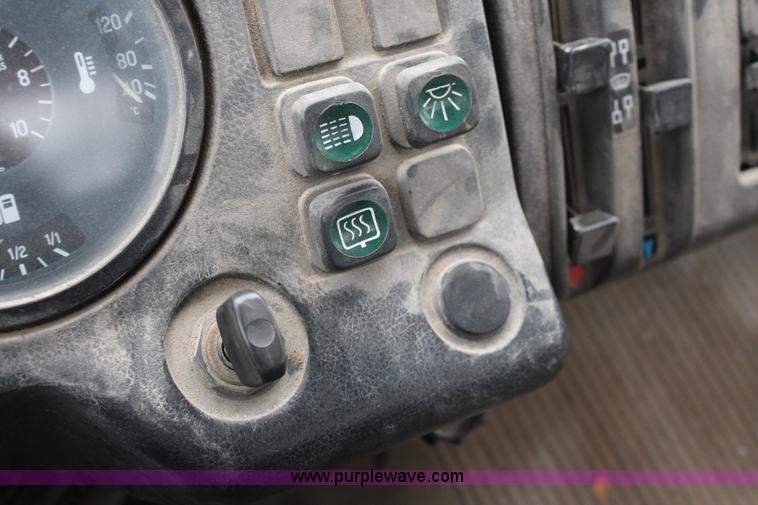 image for item H3674 1984 Mercedes Benz 2028 drill truck