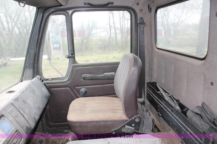 image for item H3674 1984 Mercedes Benz 2028 drill truck