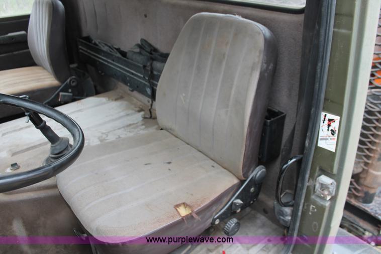 image for item H3674 1984 Mercedes Benz 2028 drill truck