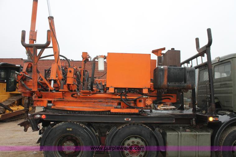 image for item H3674 1984 Mercedes Benz 2028 drill truck