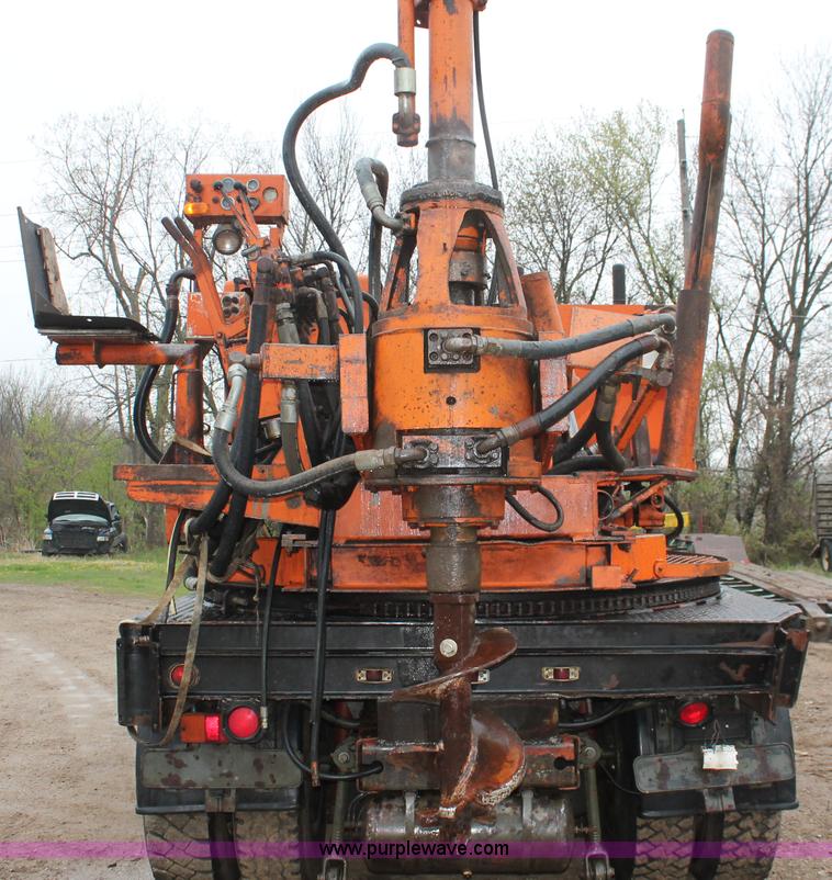 image for item H3674 1984 Mercedes Benz 2028 drill truck