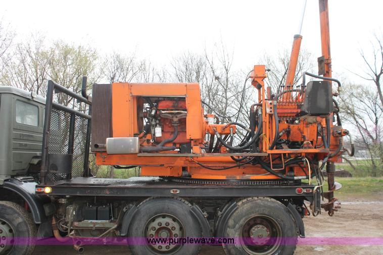 image for item H3674 1984 Mercedes Benz 2028 drill truck