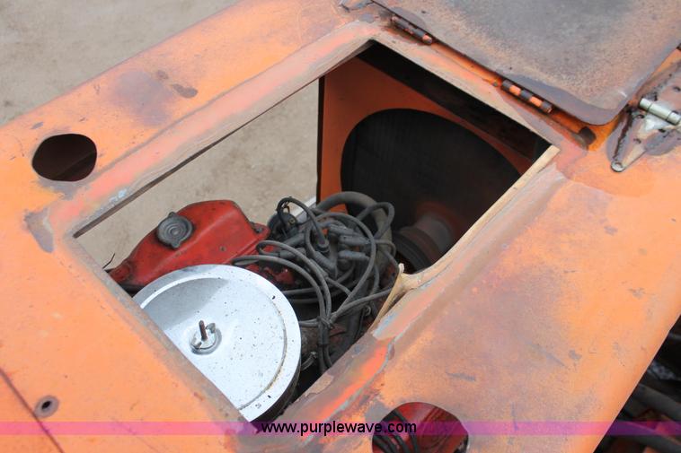 image for item H3674 1984 Mercedes Benz 2028 drill truck