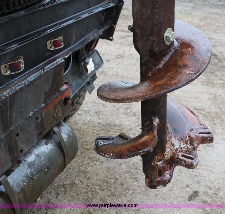 image for item H3674 1984 Mercedes Benz 2028 drill truck