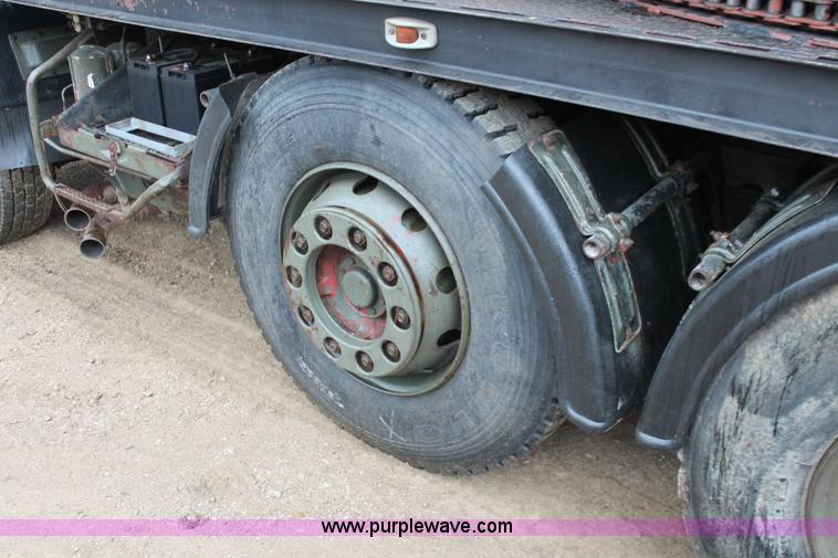 image for item H3674 1984 Mercedes Benz 2028 drill truck