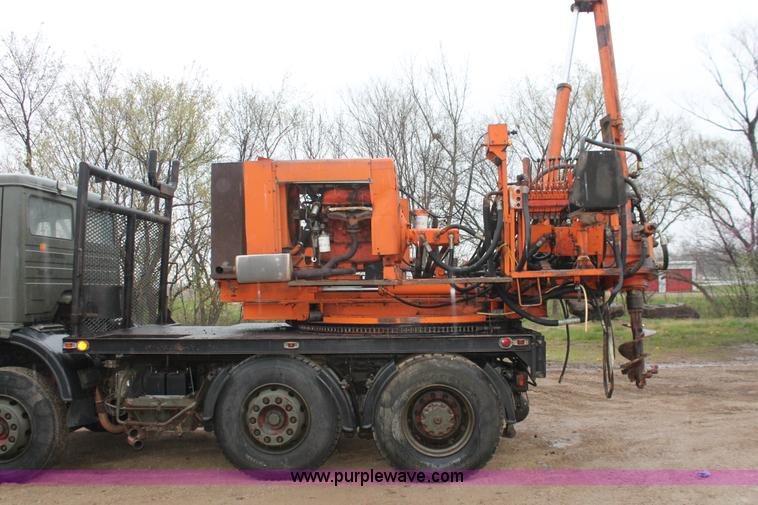 image for item H3674 1984 Mercedes Benz 2028 drill truck