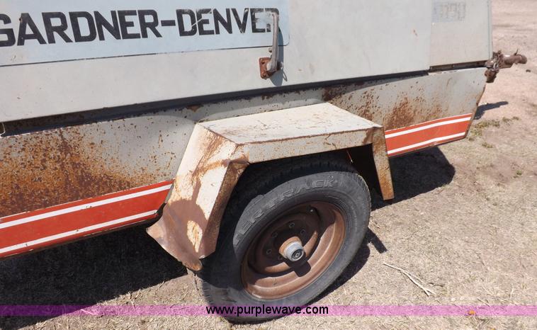 image for item H7192 1991 Gardner Denver air compressor