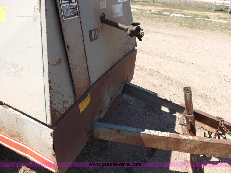 image for item H7192 1991 Gardner Denver air compressor