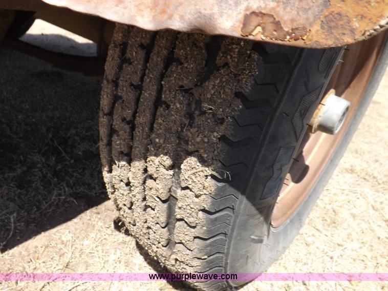 image for item H7192 1991 Gardner Denver air compressor