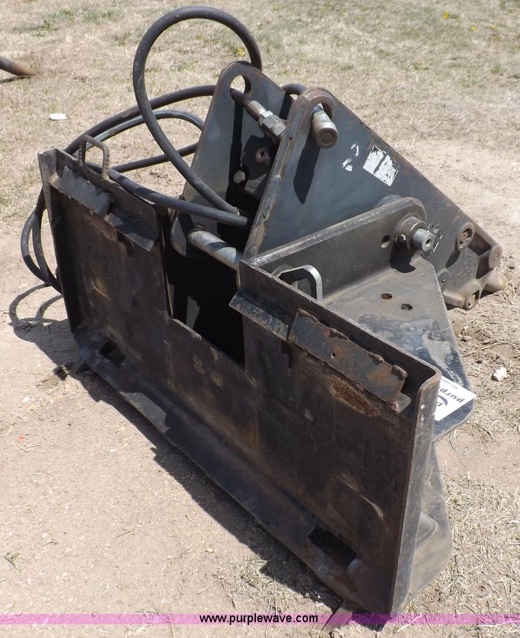 image for item H7194 1999 Bobcat 2570 hydraulic breaker