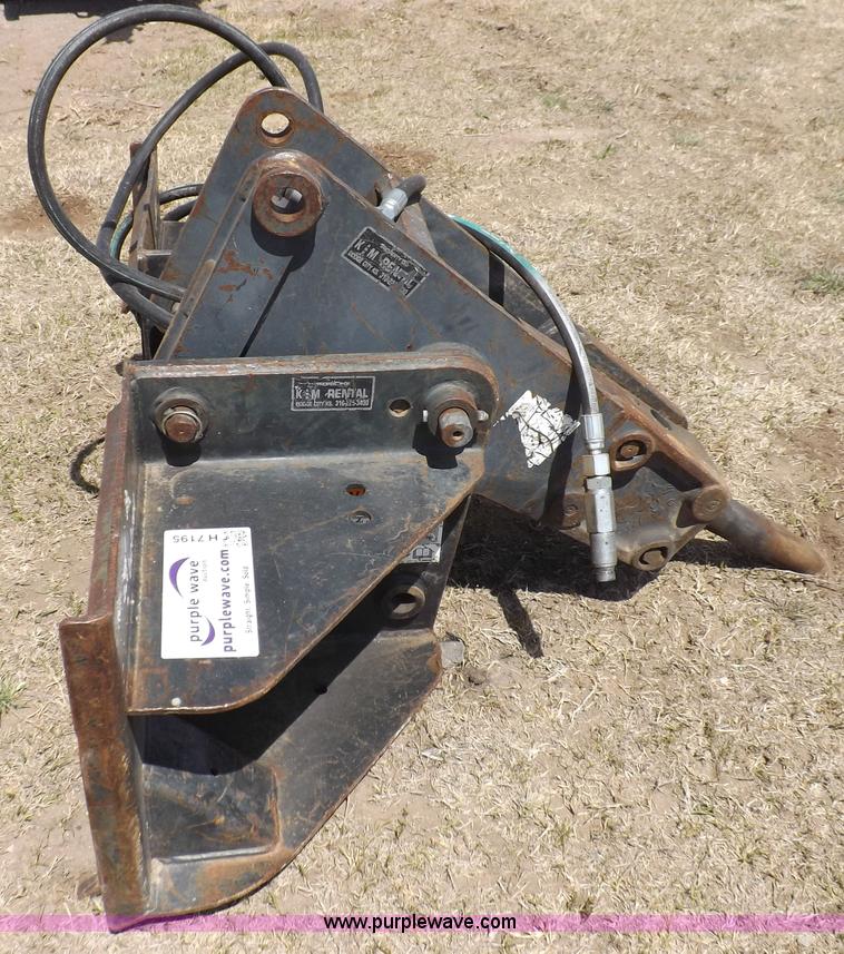 image for item H7195 1996 Bobcat 2570 hydraulic breaker