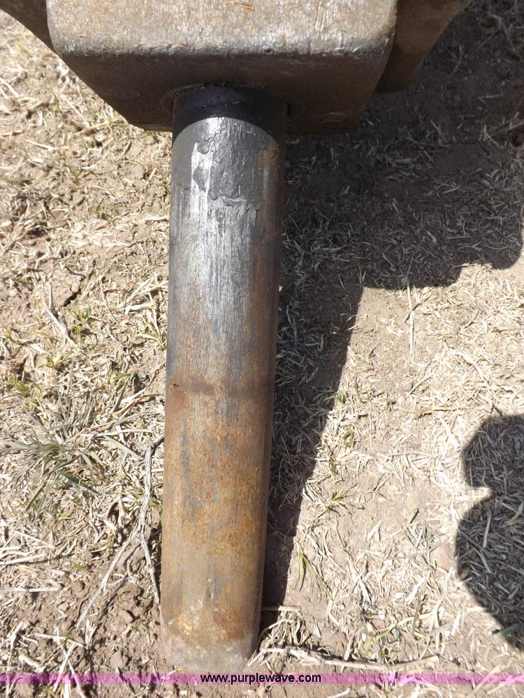 image for item H7195 1996 Bobcat 2570 hydraulic breaker