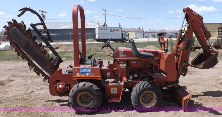 image for item H7196 1995 Ditch Witch 3610DD trencher
