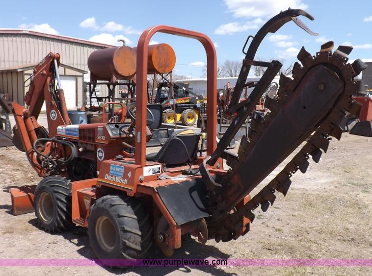 image for item H7196 1995 Ditch Witch 3610DD trencher