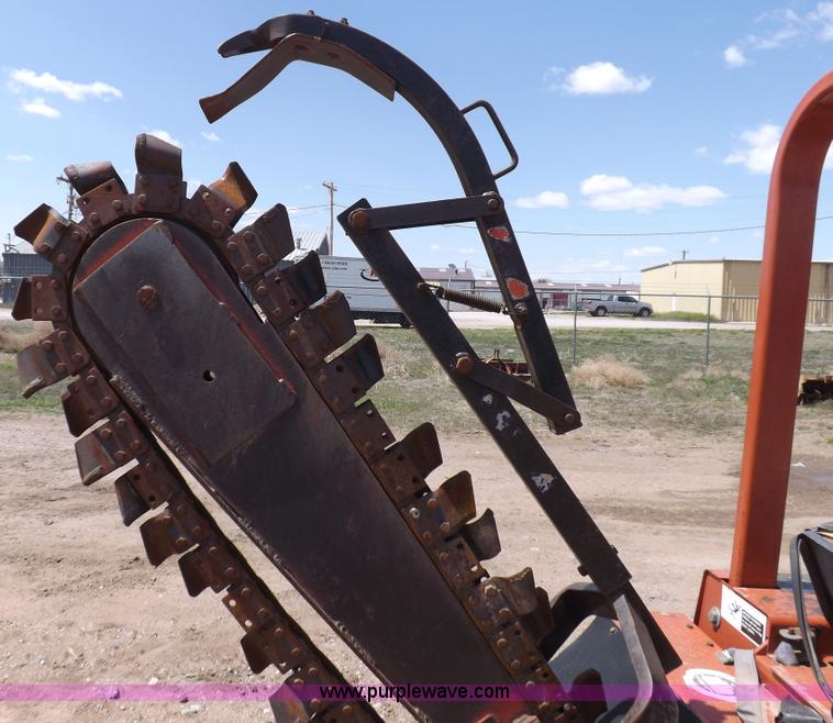 image for item H7196 1995 Ditch Witch 3610DD trencher