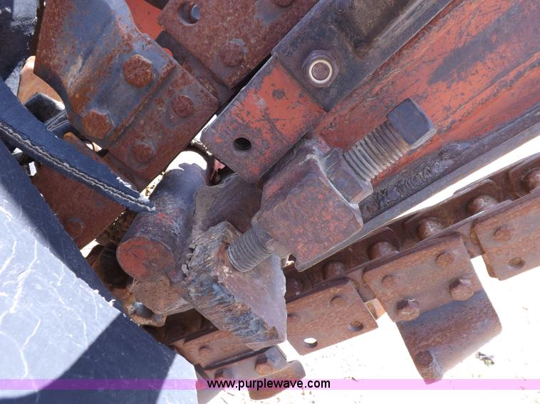 image for item H7196 1995 Ditch Witch 3610DD trencher