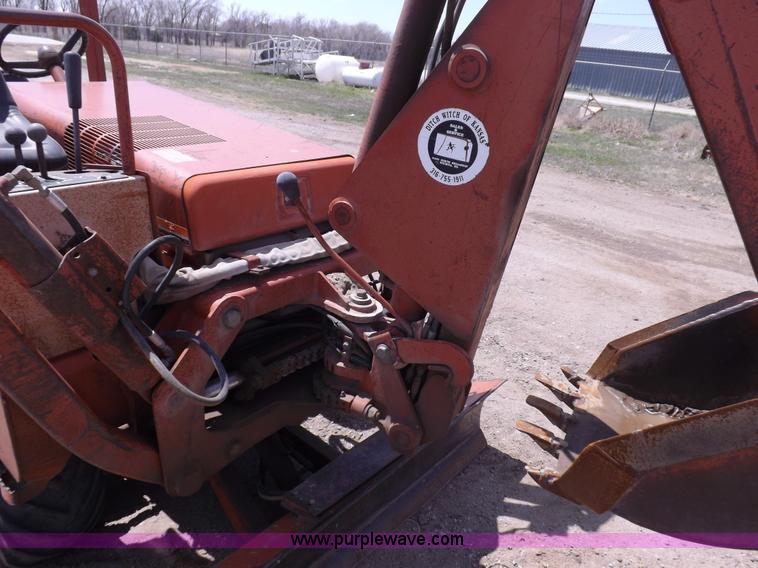 image for item H7196 1995 Ditch Witch 3610DD trencher