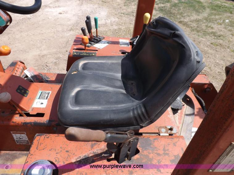 image for item H7196 1995 Ditch Witch 3610DD trencher