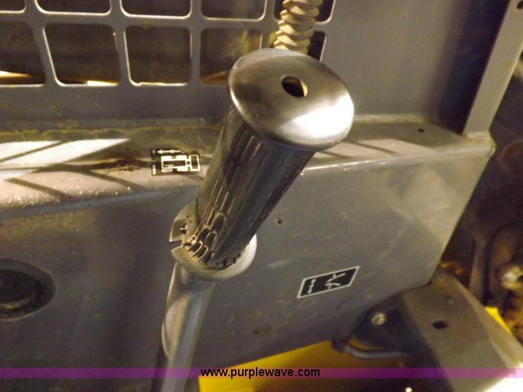 image for item H7213 New Holland LS170 skid steer