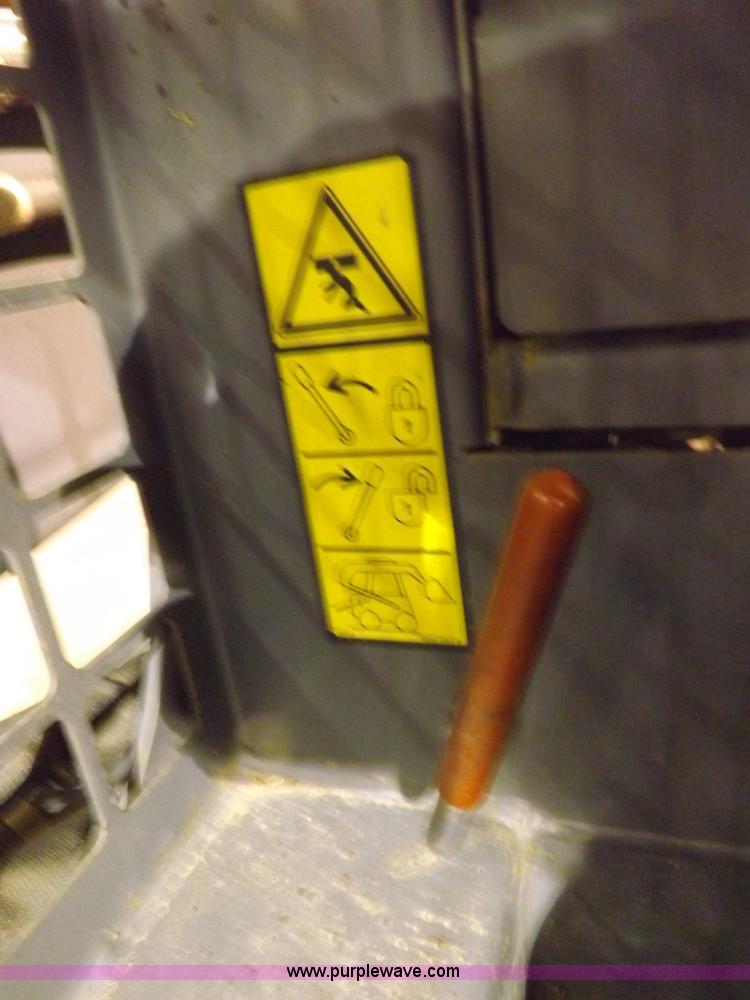 image for item H7213 New Holland LS170 skid steer