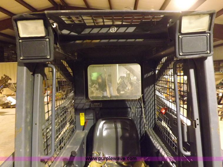 image for item H7213 New Holland LS170 skid steer