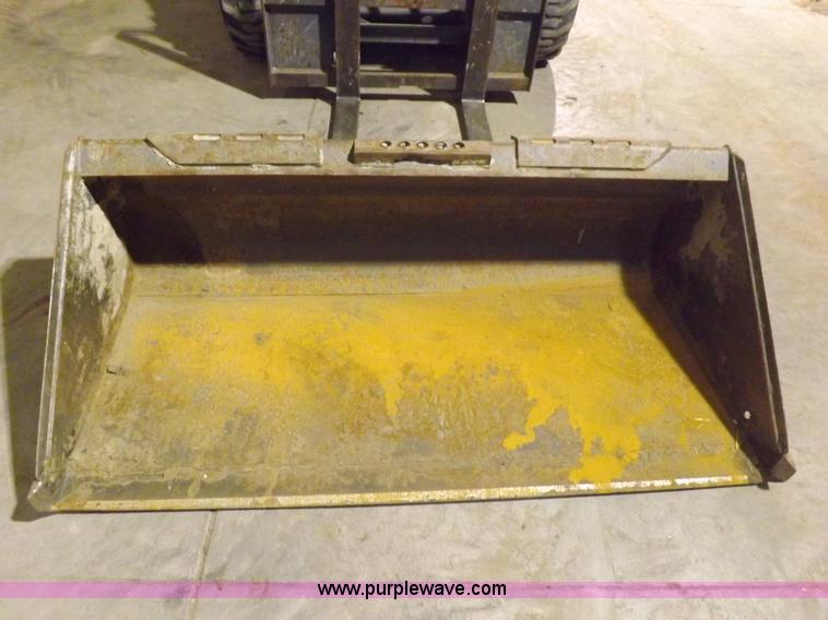 image for item H7213 New Holland LS170 skid steer