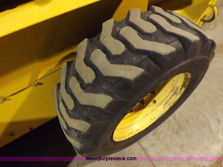 image for item H7213 New Holland LS170 skid steer