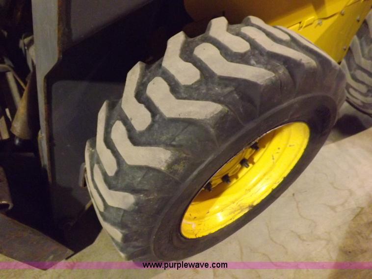 image for item H7213 New Holland LS170 skid steer