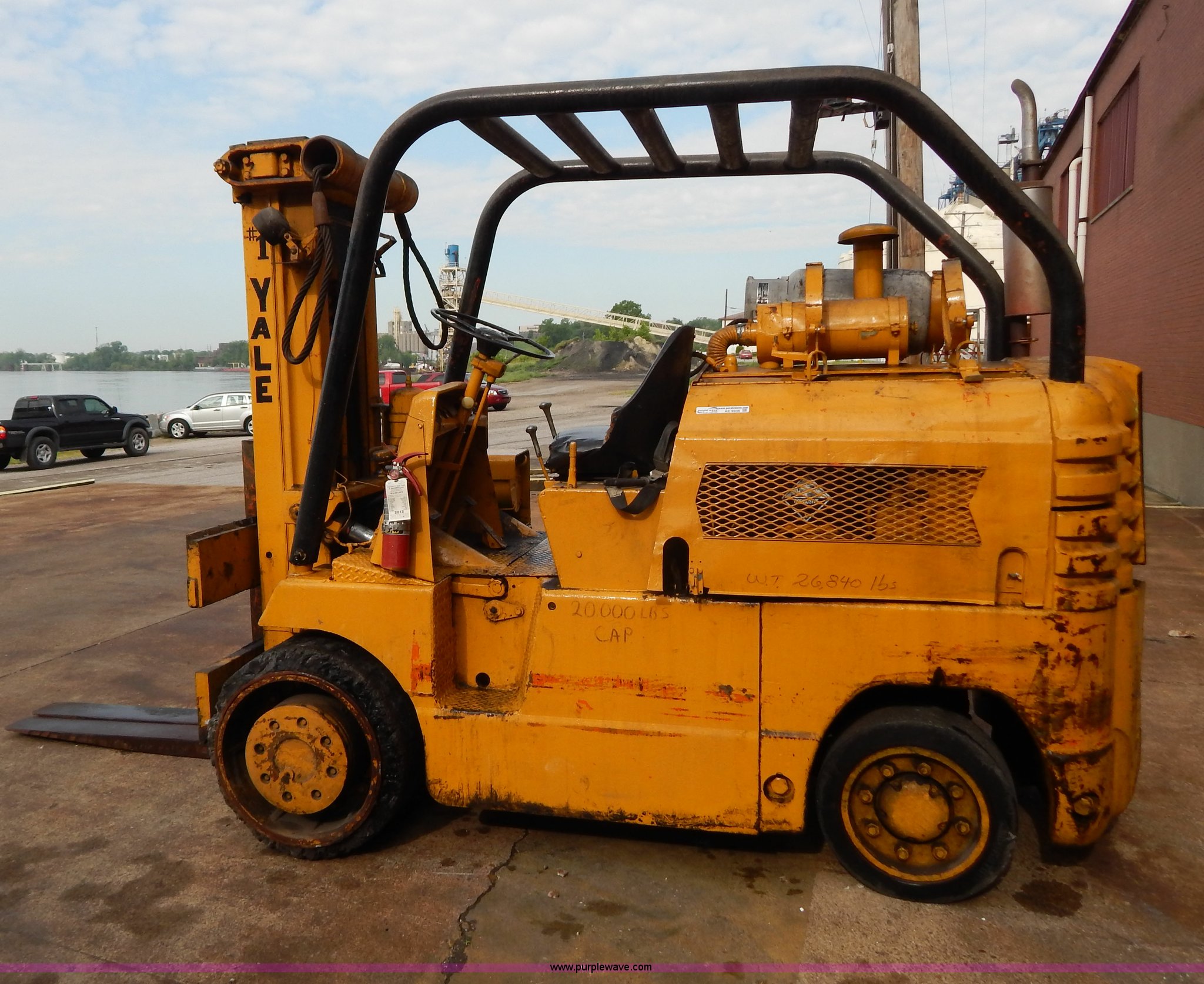 1970 Yale forklift in Evansville, IN Item AE9936 sold Purple Wave