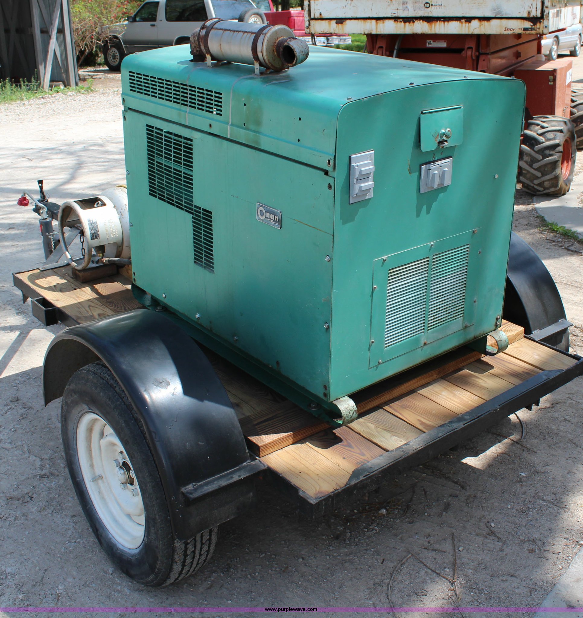Onan 7.5 kW generator in Lawrence, KS Item AJ9797 sold Purple Wave