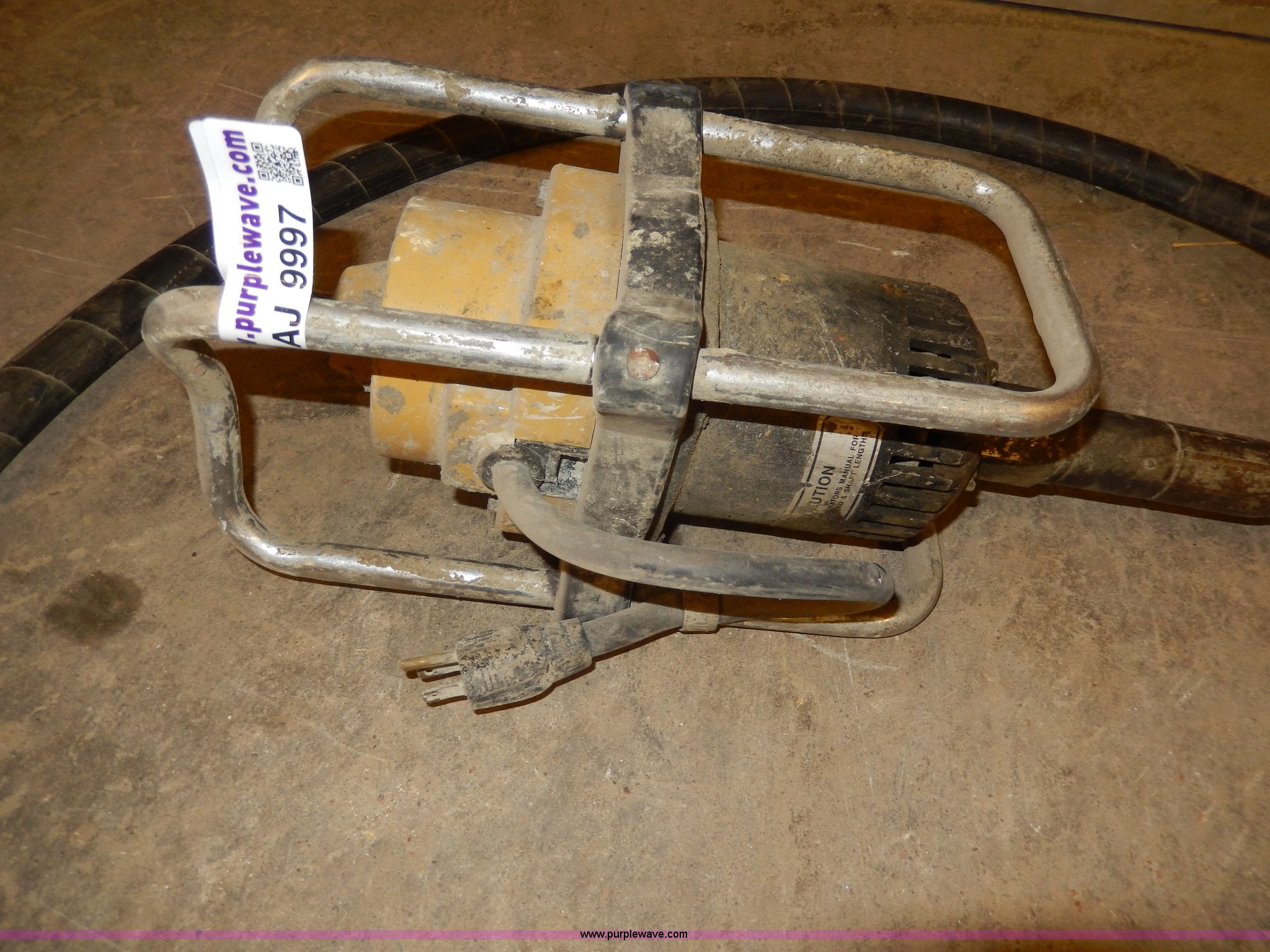 Wyco 14' concrete vibrator in Topeka, KS Item AJ9997 sold Purple Wave