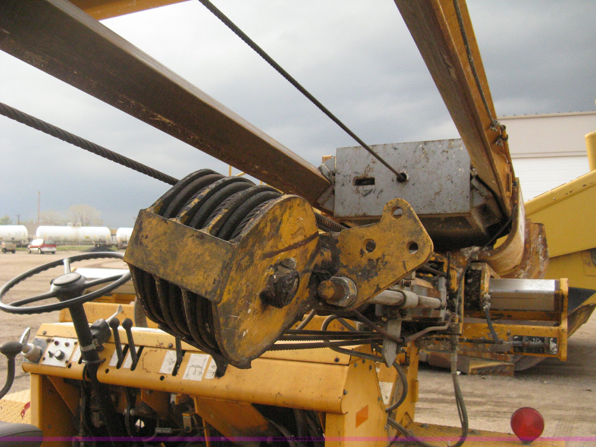 2002 Arrow 1350 hydraulic drop hammer in Wichita, KS Item E3421 sold