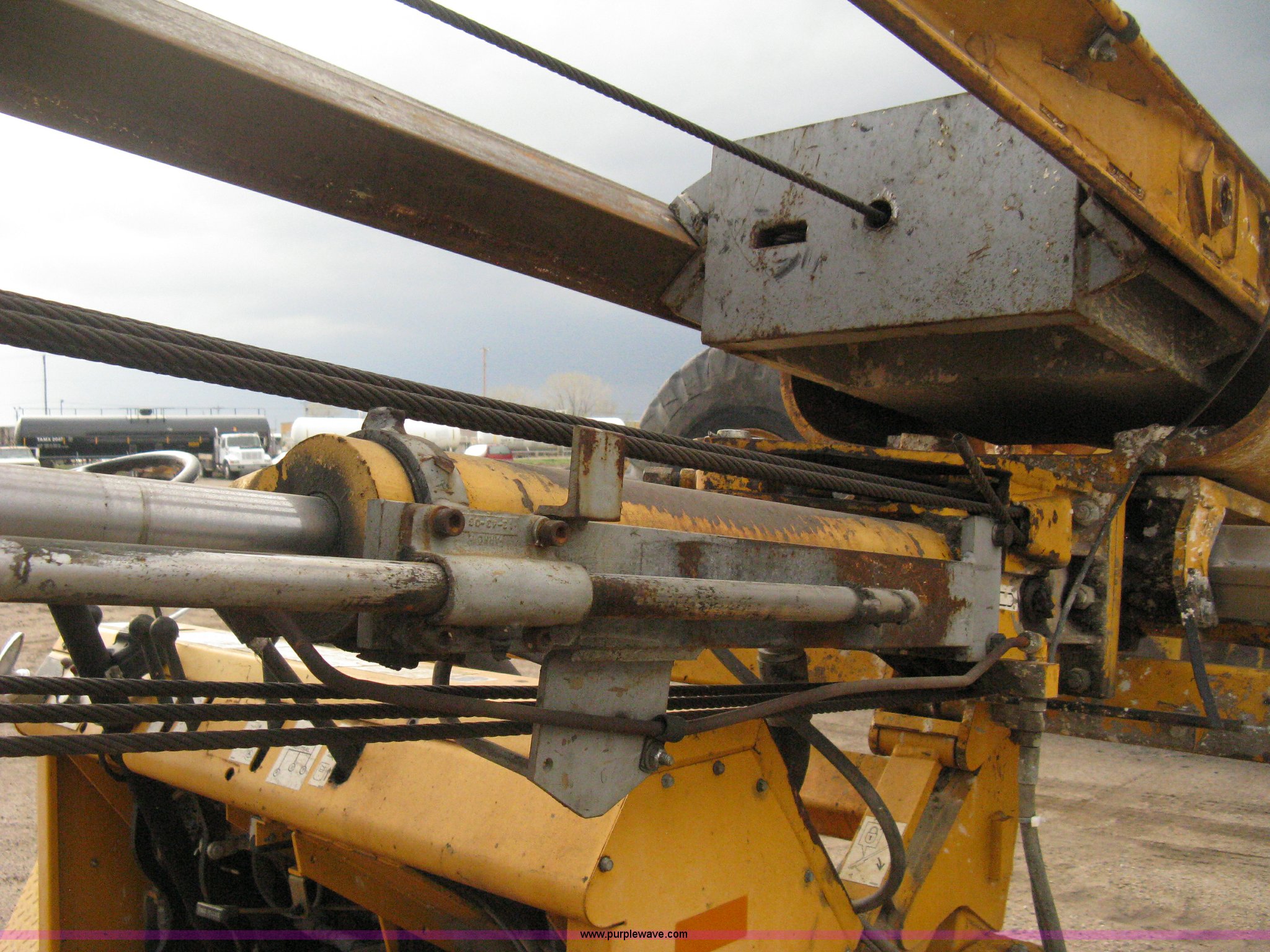 2002 Arrow 1350 hydraulic drop hammer in Wichita, KS Item E3421 sold