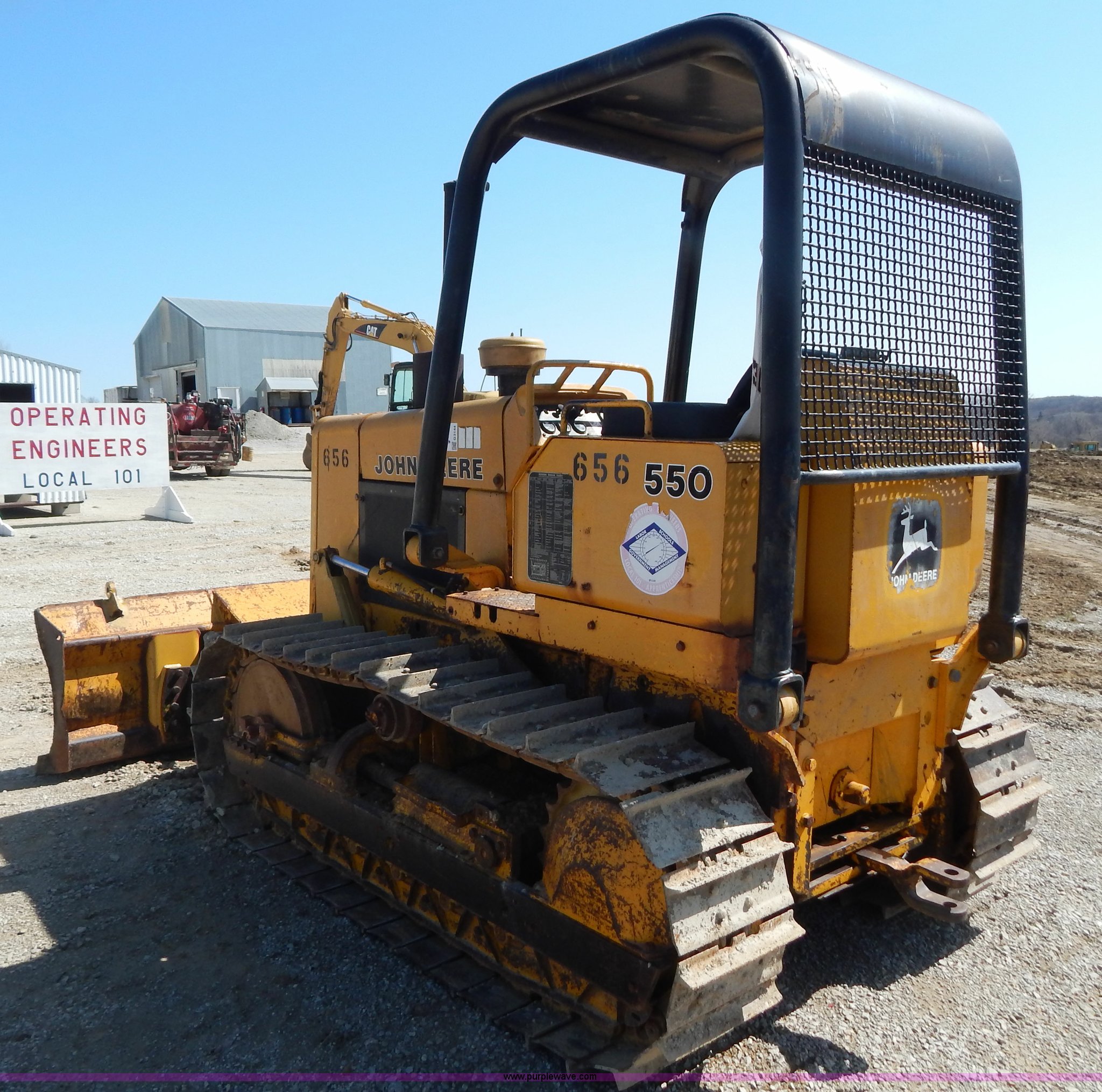 John Deere 550C dozer in Weston, MO Item G3144 sold Purple Wave