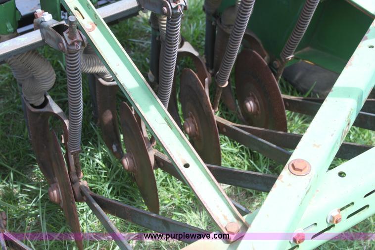 image for item AA9027 John Deere 8350 drill