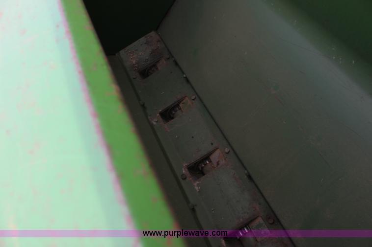 image for item AA9027 John Deere 8350 drill