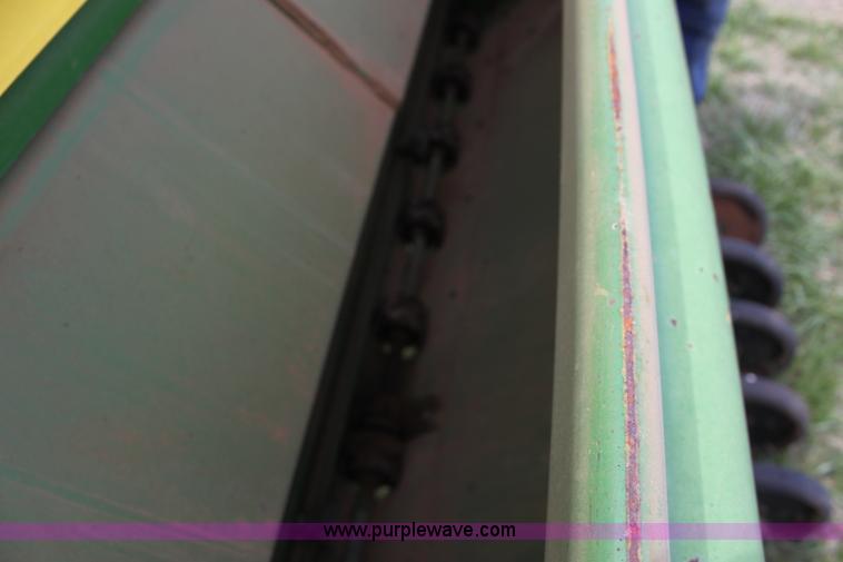 image for item AA9027 John Deere 8350 drill