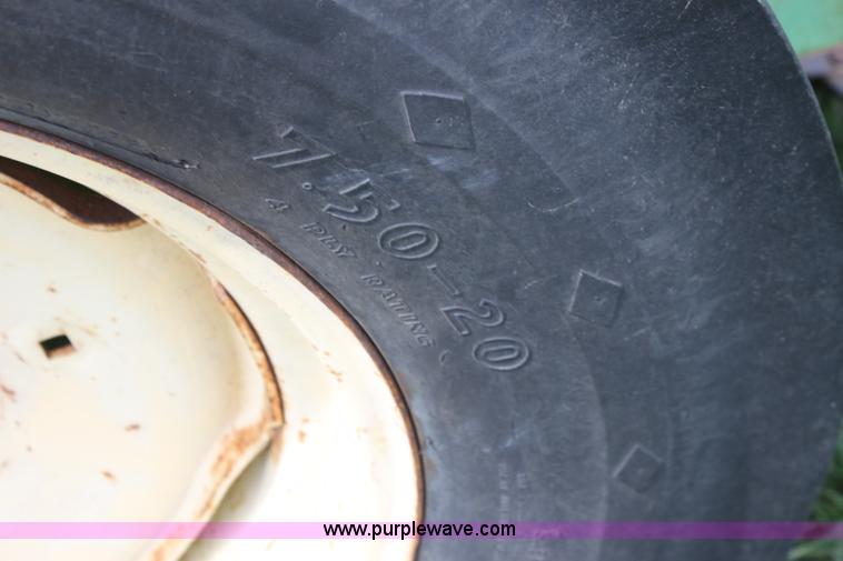 image for item AA9027 John Deere 8350 drill