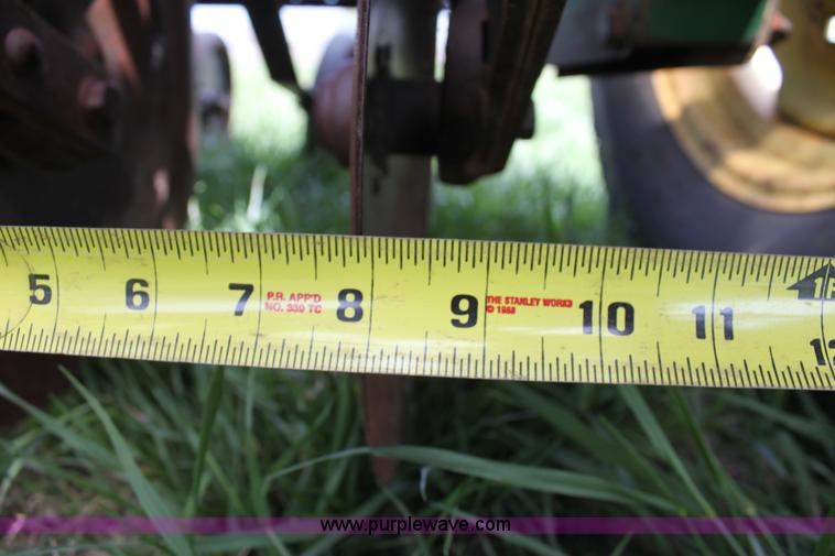 image for item AA9027 John Deere 8350 drill