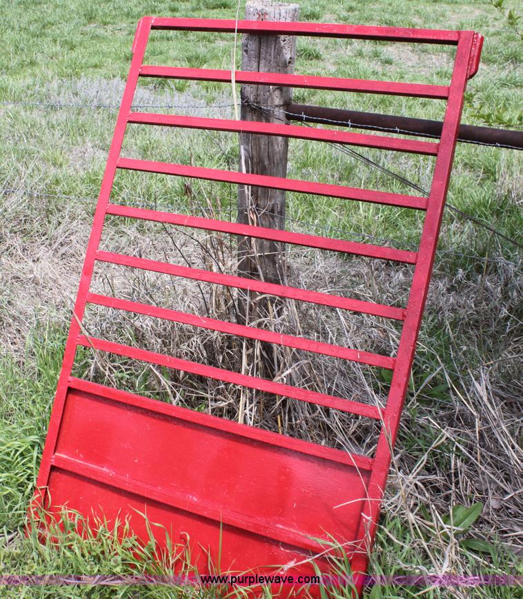 image for item AA9032 Pickup bed stock racks