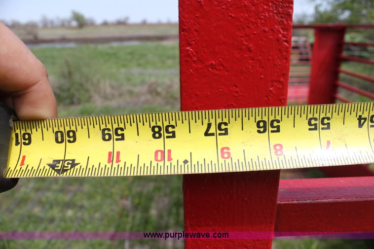 image for item AA9032 Pickup bed stock racks