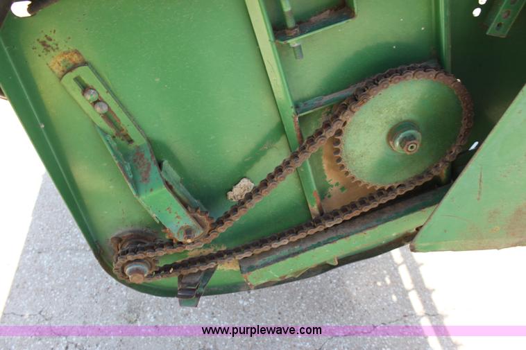 image for item AA9040 John Deere 220C rigid platform header