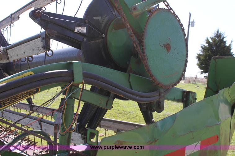 image for item AA9040 John Deere 220C rigid platform header