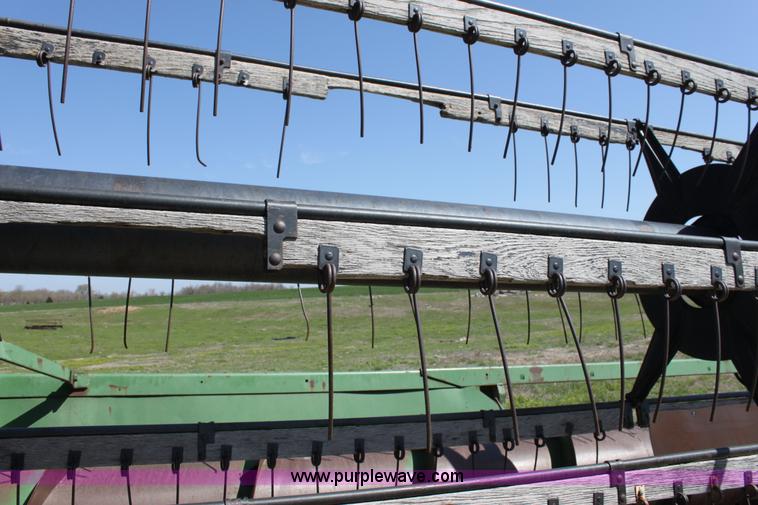 image for item AA9040 John Deere 220C rigid platform header