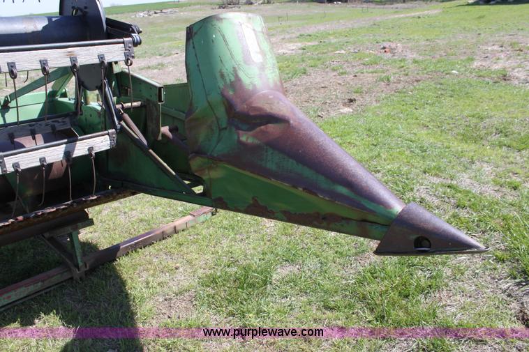 image for item AA9040 John Deere 220C rigid platform header