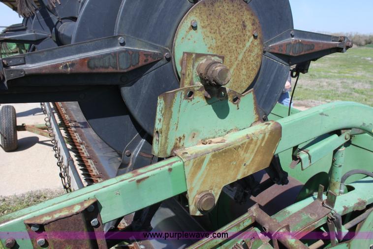 image for item AA9040 John Deere 220C rigid platform header