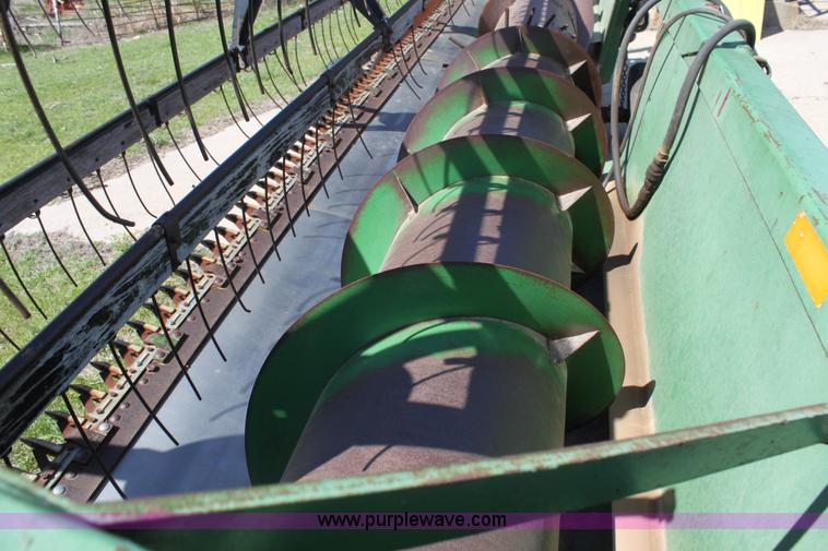 image for item AA9040 John Deere 220C rigid platform header