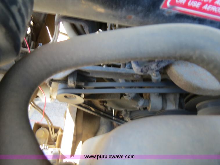 image for item B4742 1989 Ford F800 flatbed truck