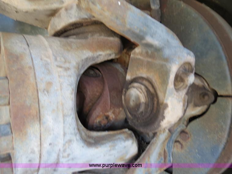 image for item B4742 1989 Ford F800 flatbed truck